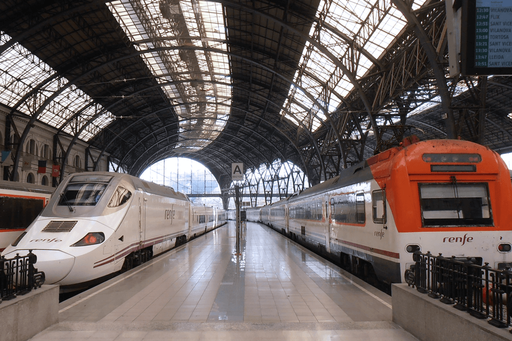 Barcelona Train Station plan your travel